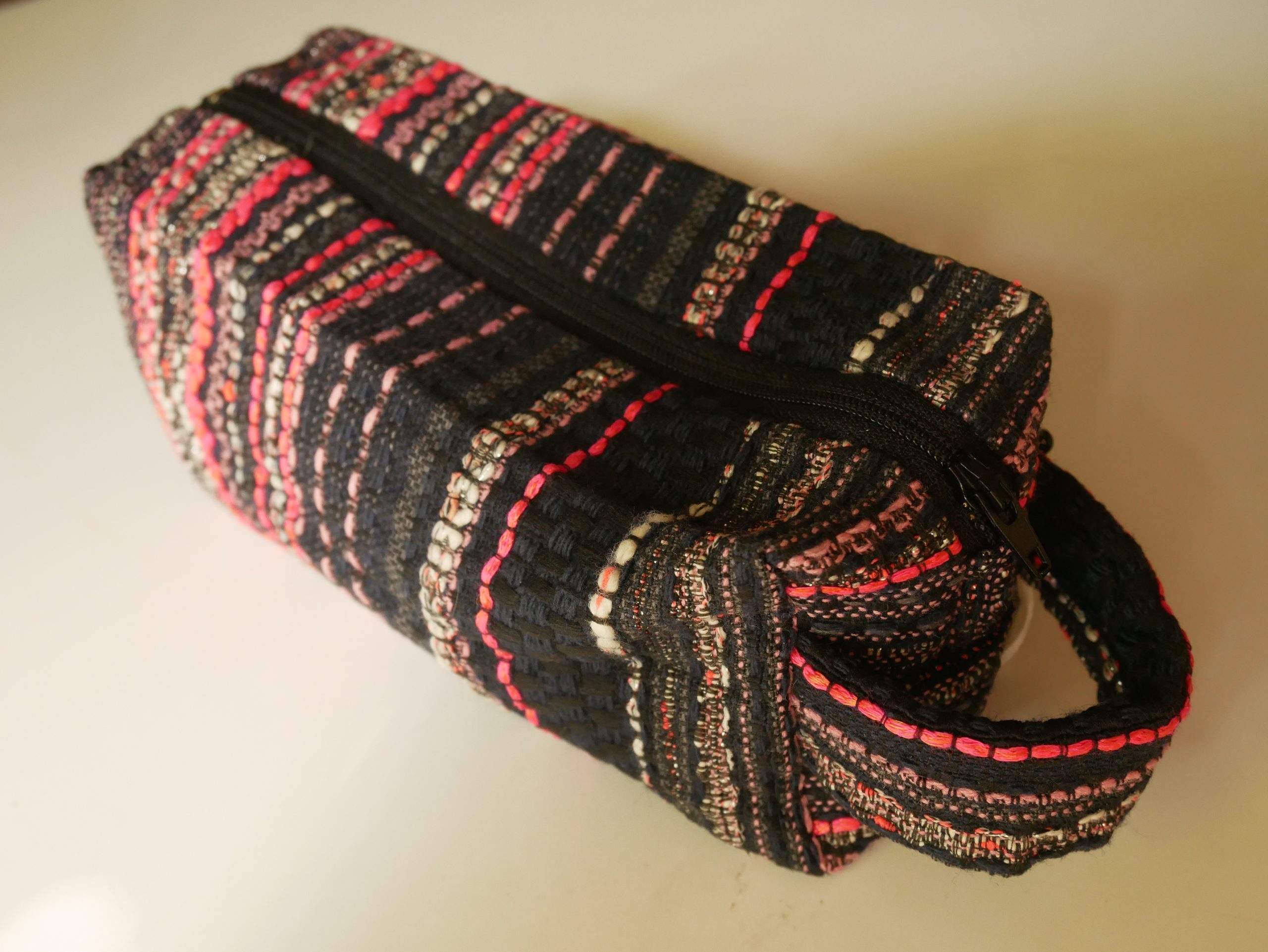 Trousse en tissu jacquard